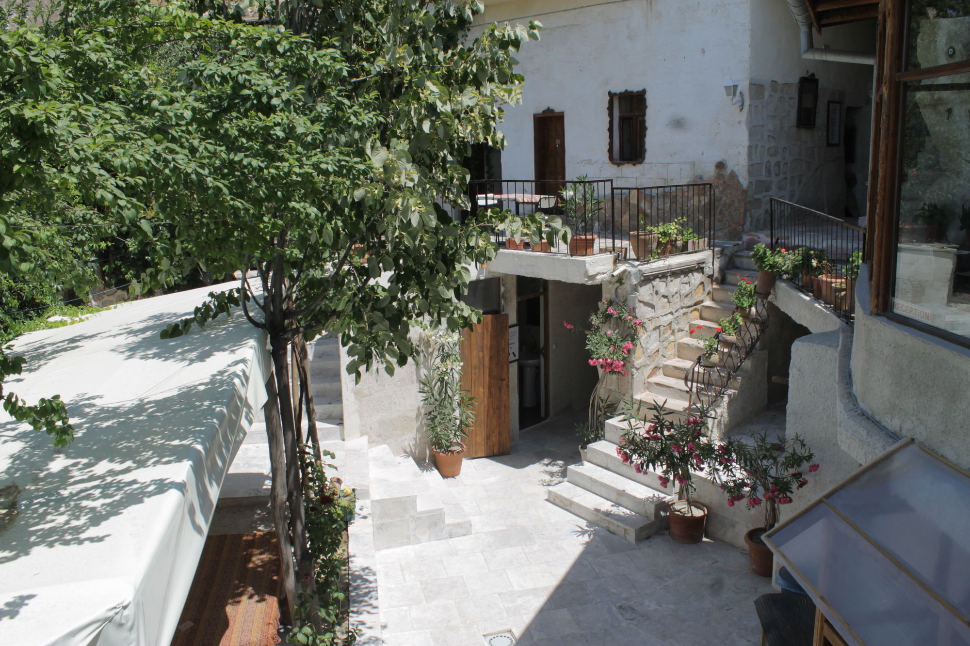Yasin'S Place Backpackers Cave Hostel Göreme Kültér fotó