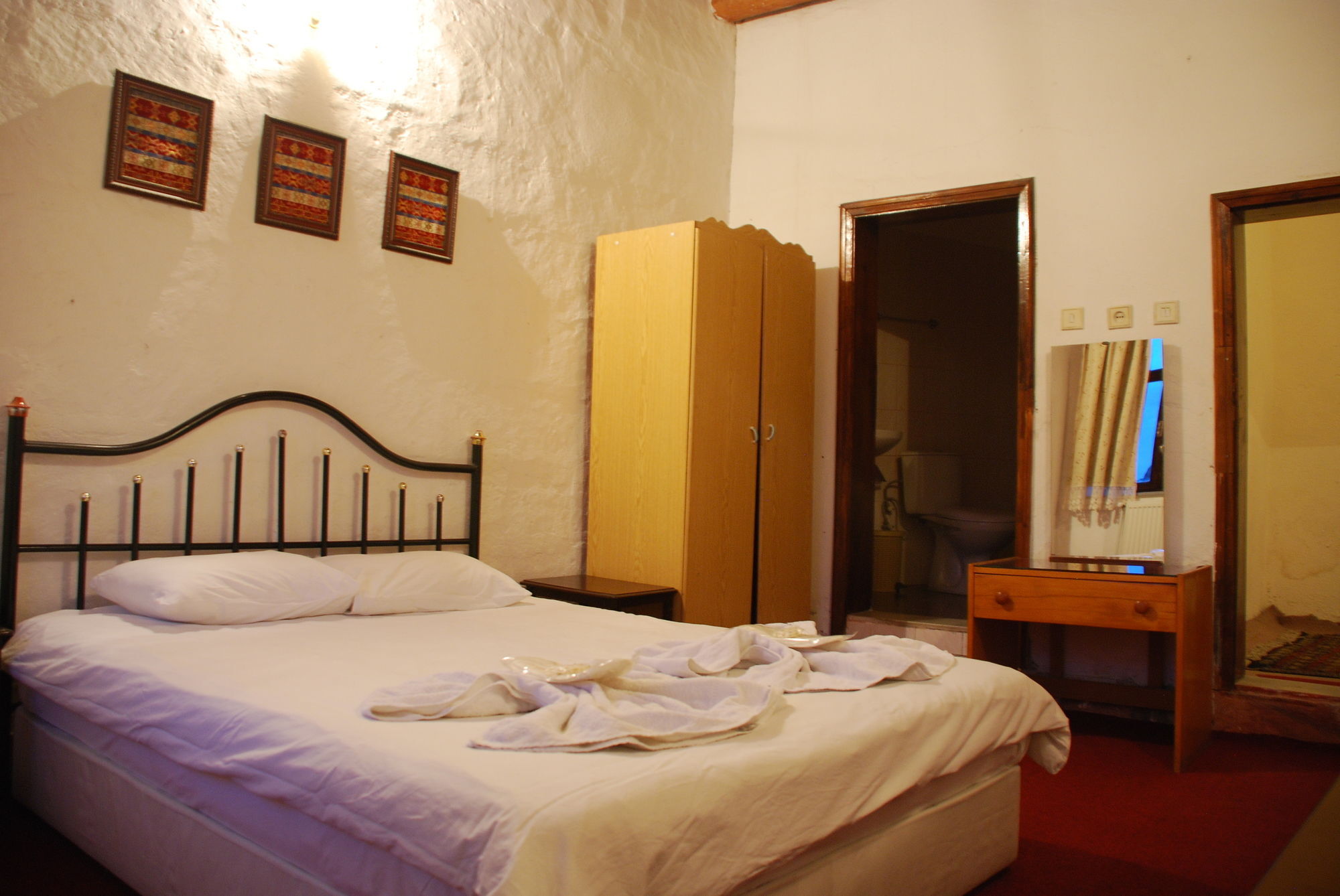Yasin'S Place Backpackers Cave Hostel Göreme Kültér fotó
